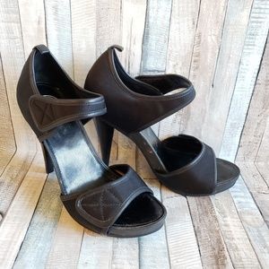 Jessica Simpson black heels -sz 6.5